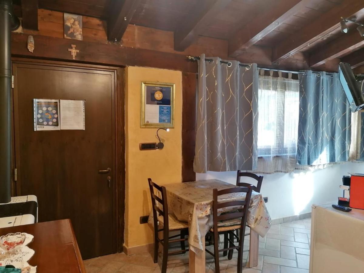 Il Castagneto Bed & Breakfast Камерино Екстериор снимка